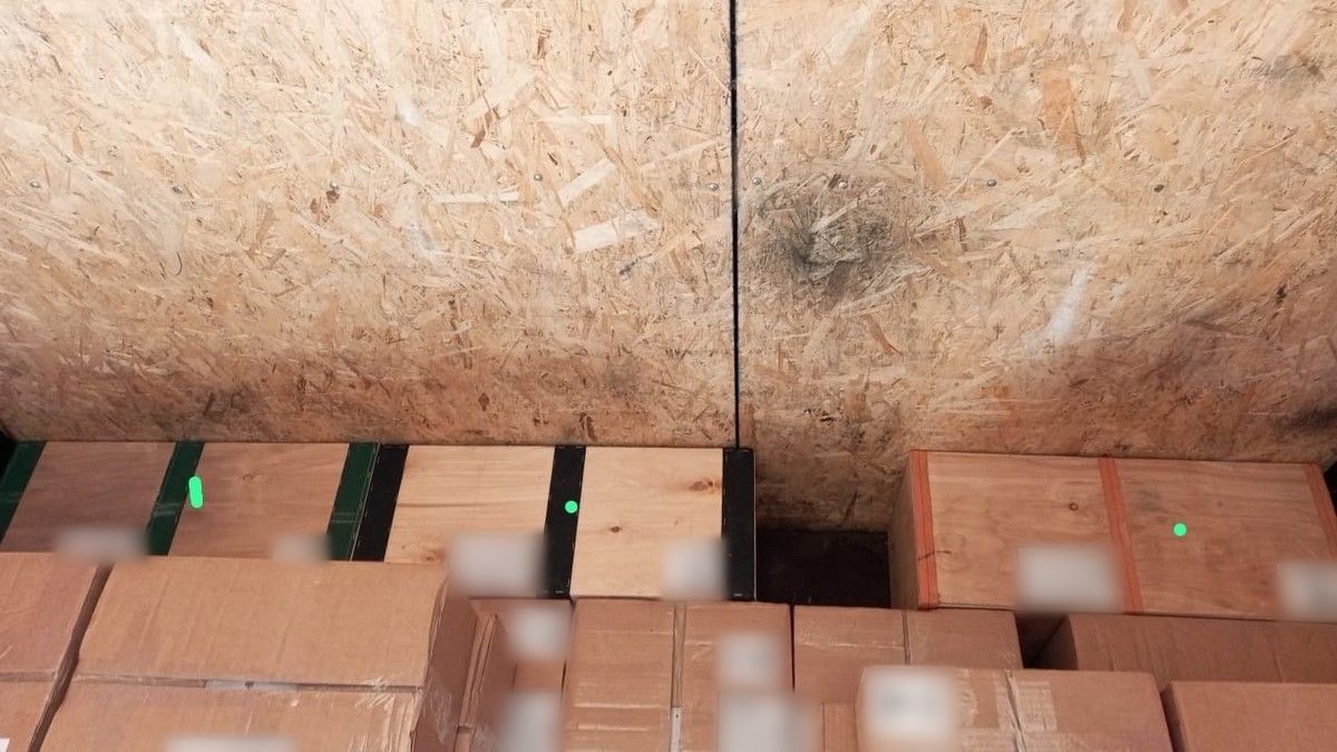 Export crates loaded in a truck