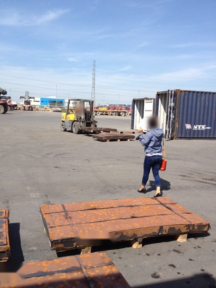 Steel plates at the container terminal